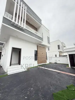 5bdrm Duplex in Chevron for sale
