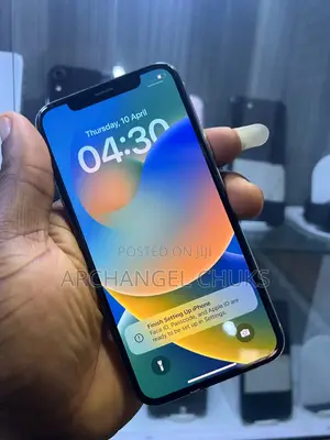 Photo - Apple iPhone X 64 GB White