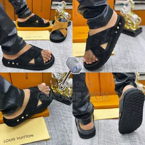 *Louis Vuitton Crossing Pam