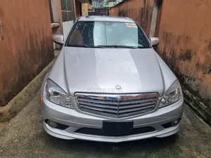 Mercedes-Benz C300 Luxury Sedan RWD (3.0L 6cyl 7A) 2010 Silver