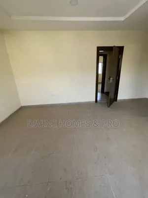 4bdrm Duplex in Life Camp for rent