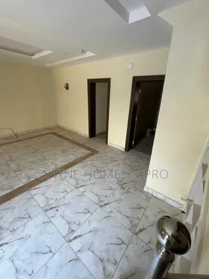 4bdrm Duplex in Life Camp for rent