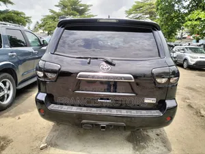 Toyota Sequoia Platinum 4x4 2018 Black
