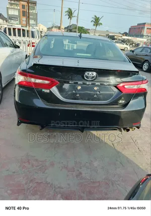 Toyota Camry SE FWD 2020 Black