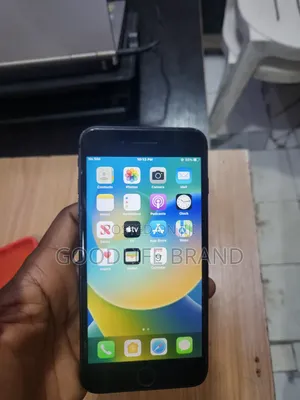 Photo - Apple iPhone 8 Plus 256 GB Black