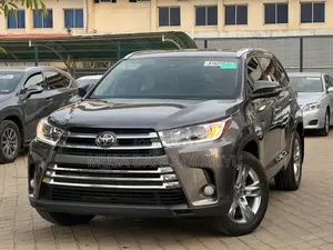 Toyota Highlander Limited Platinum 4x4 V6 (3.5L 6cyl 8A) 2017 Gray