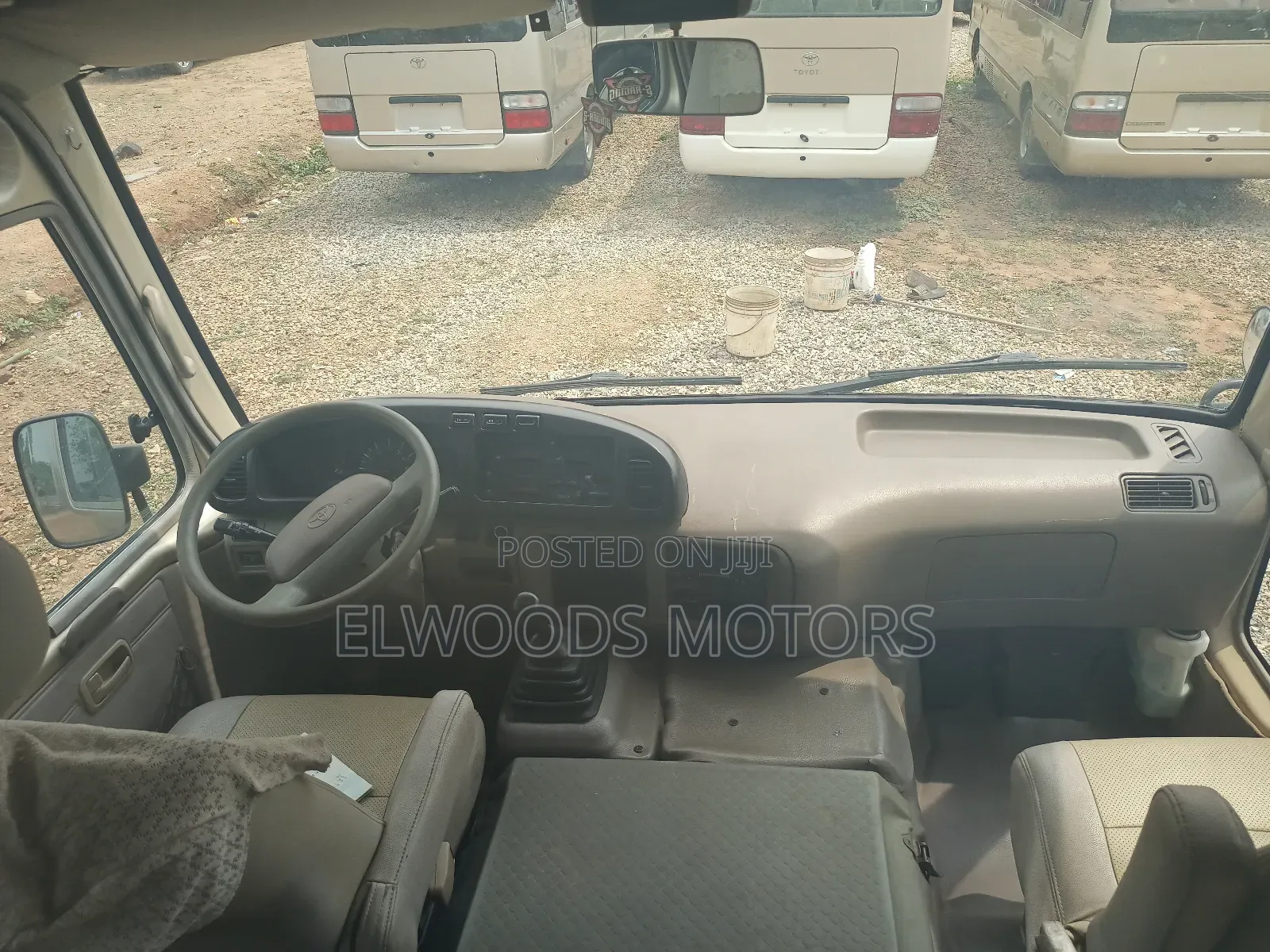 Toyota Coaster 2013 Gold