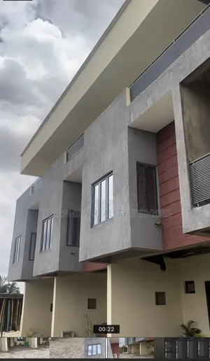 2bdrm Maisonette in & 3Bedroom, FHA for sale