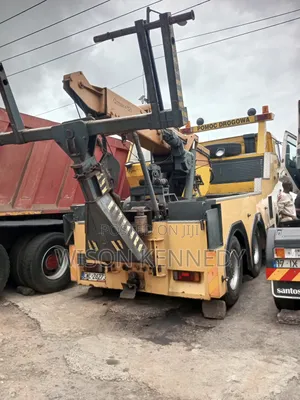 Foreign Useddaf 95 Ati Towing Truck With 40 Tons And