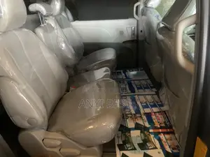 Toyota Sienna 2011 Gray