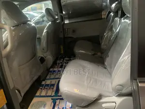 Toyota Sienna 2011 Gray