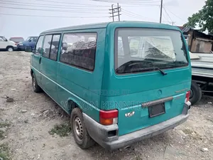 Volkswagen Transporter 2002 Green