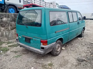 Volkswagen Transporter 2002 Green