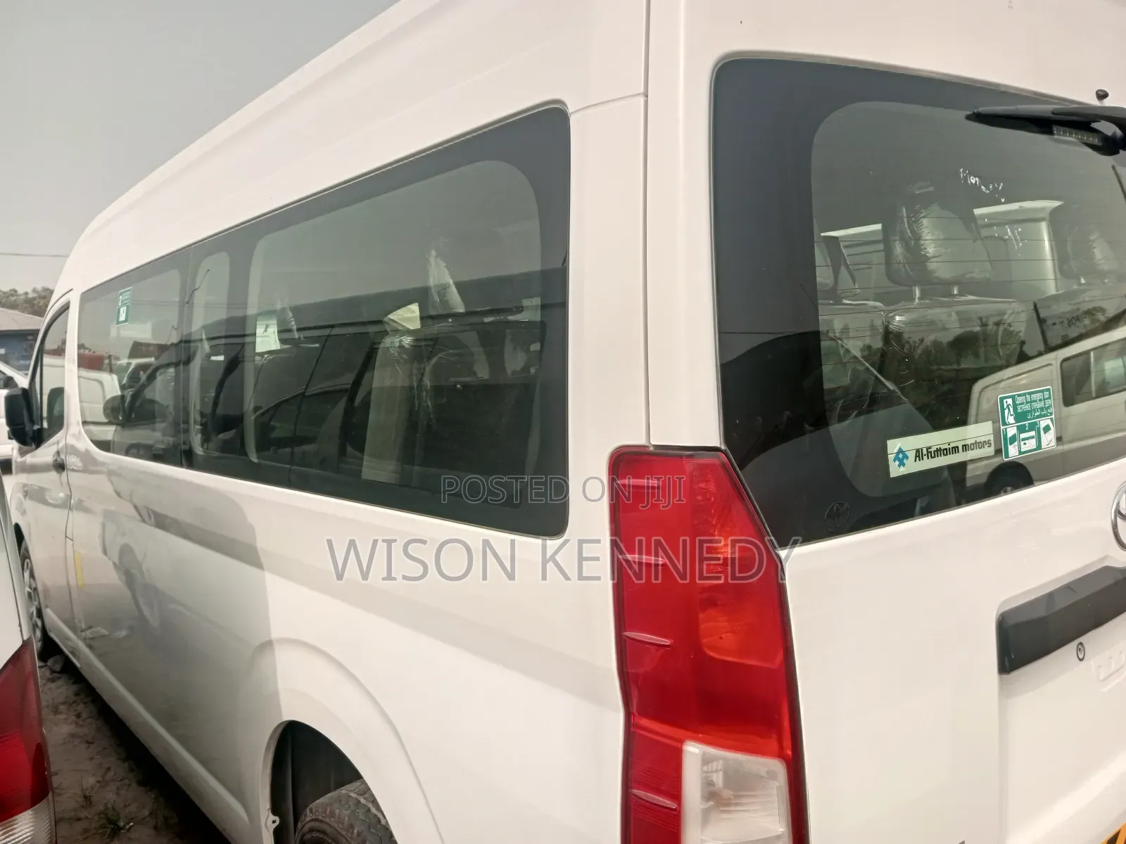 Toyota HiAce 2013 White