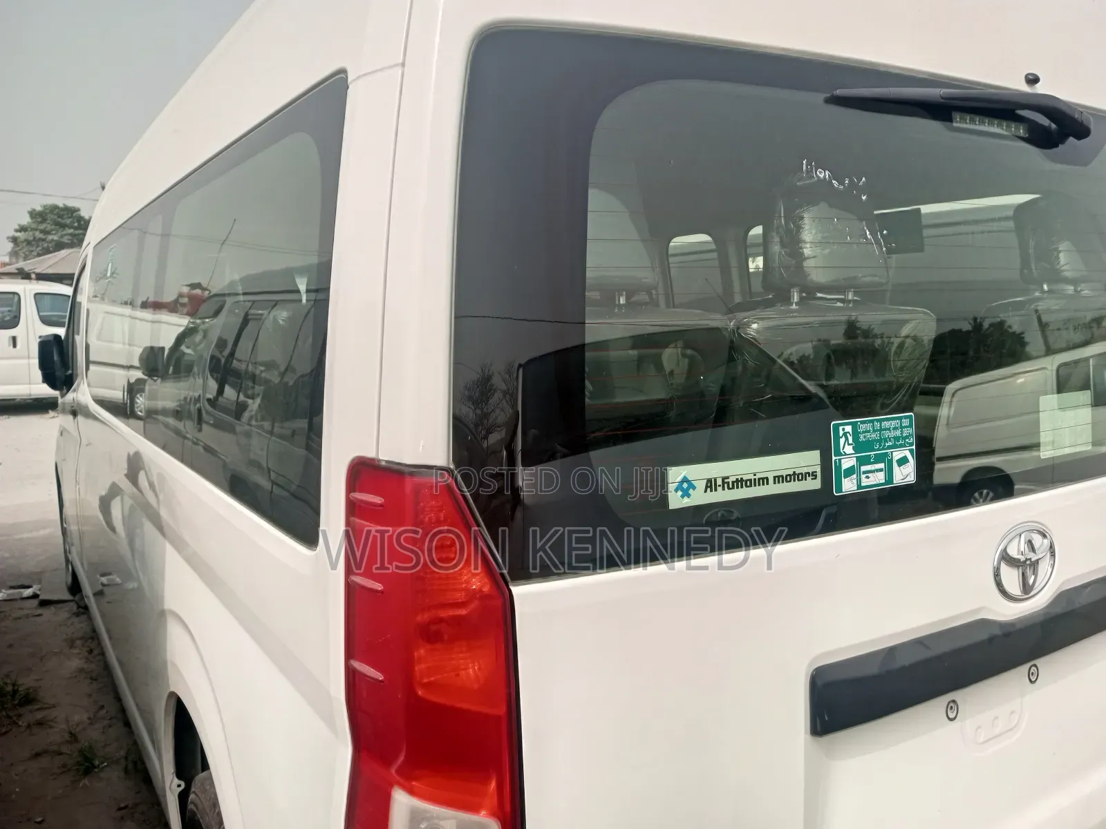 Toyota HiAce 2013 White