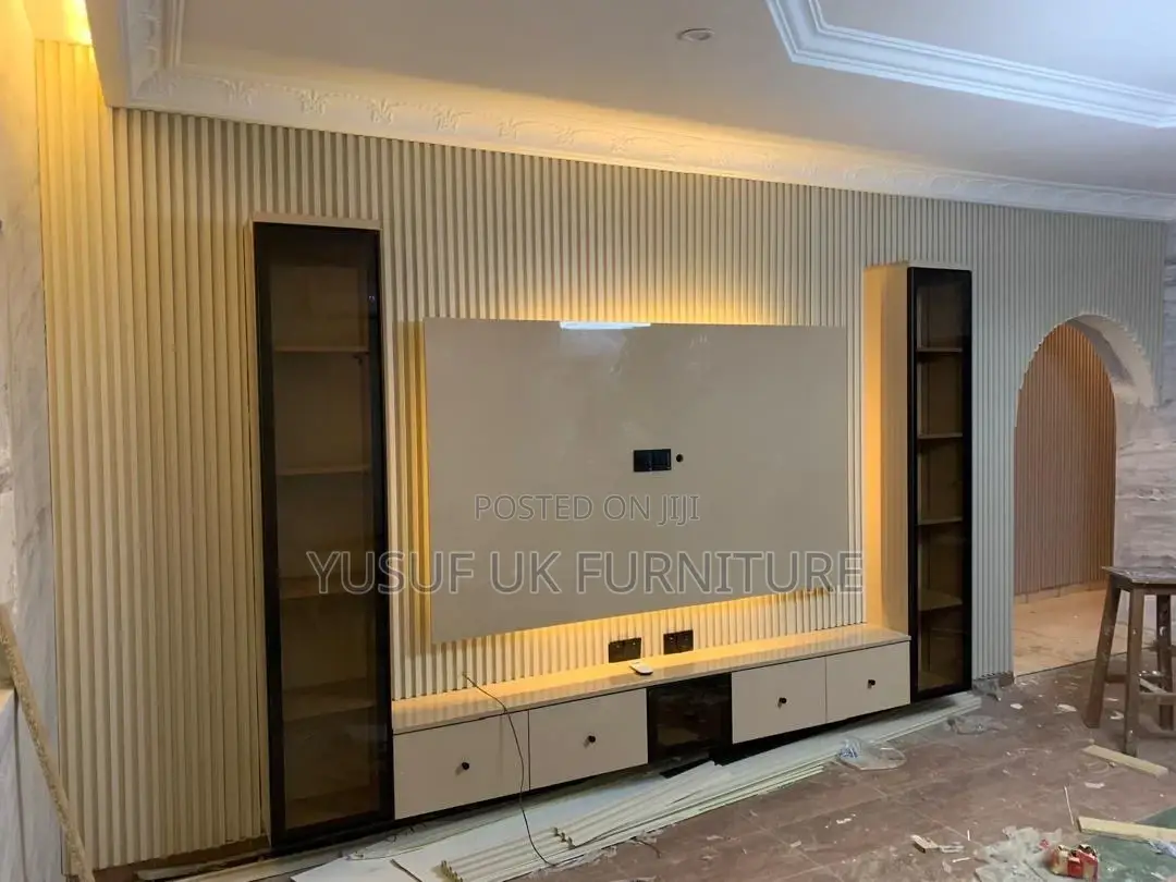 Tv Console 9ft/13