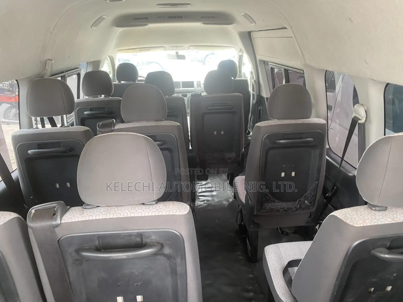 Toyota HiAce 2017 White