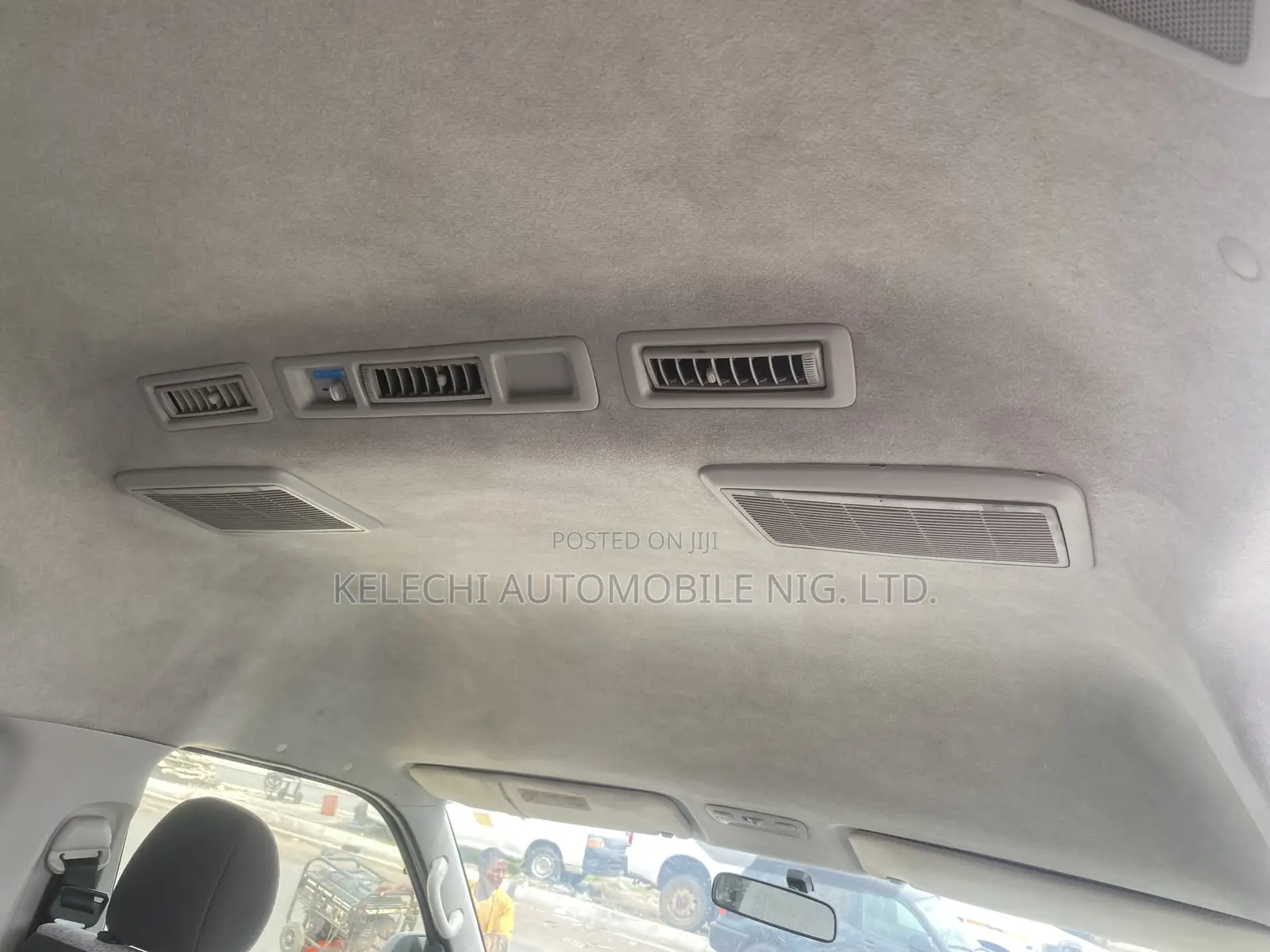 Toyota HiAce 2017 White