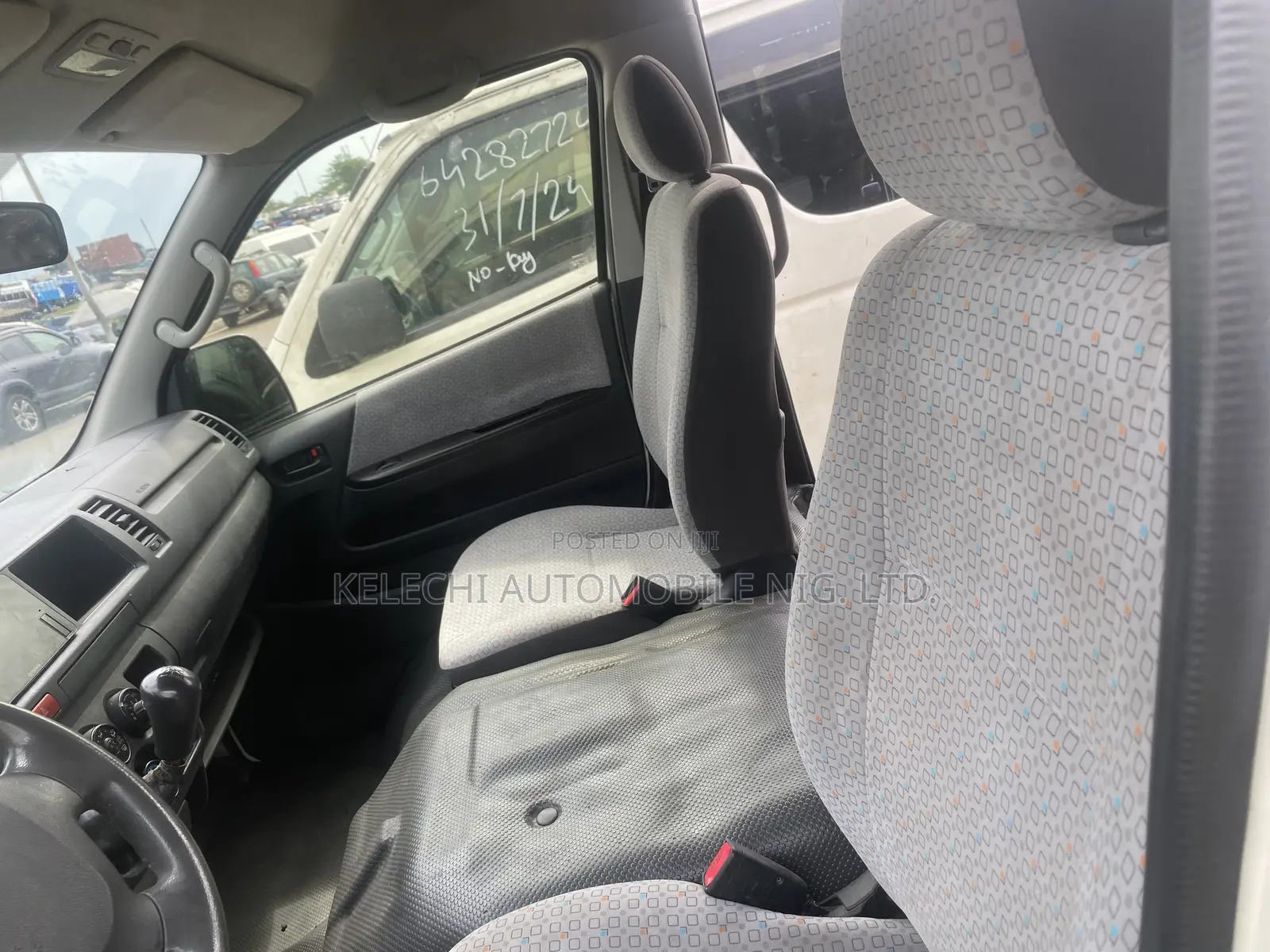 Toyota HiAce 2017 White