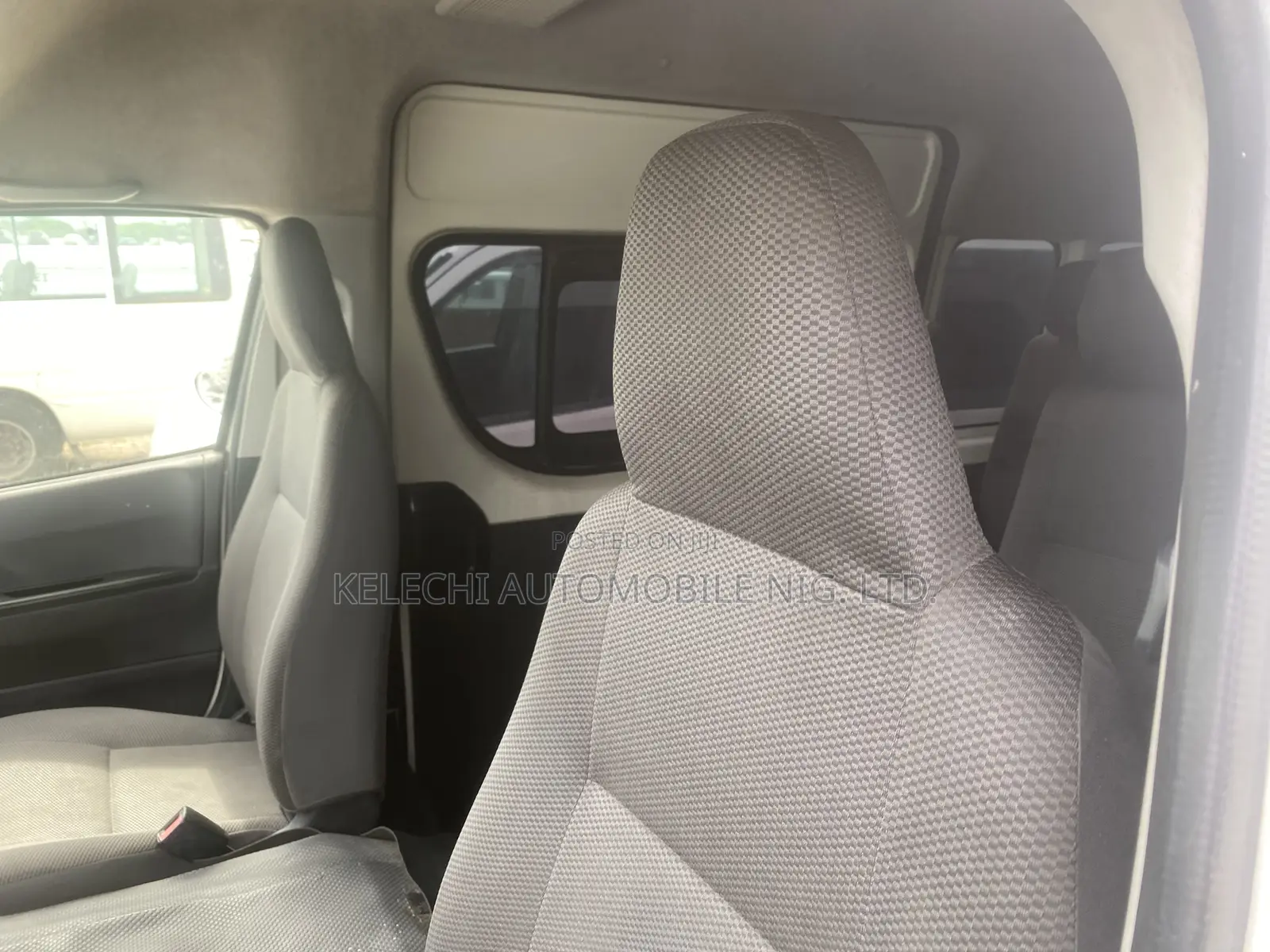 Toyota HiAce 2018 White