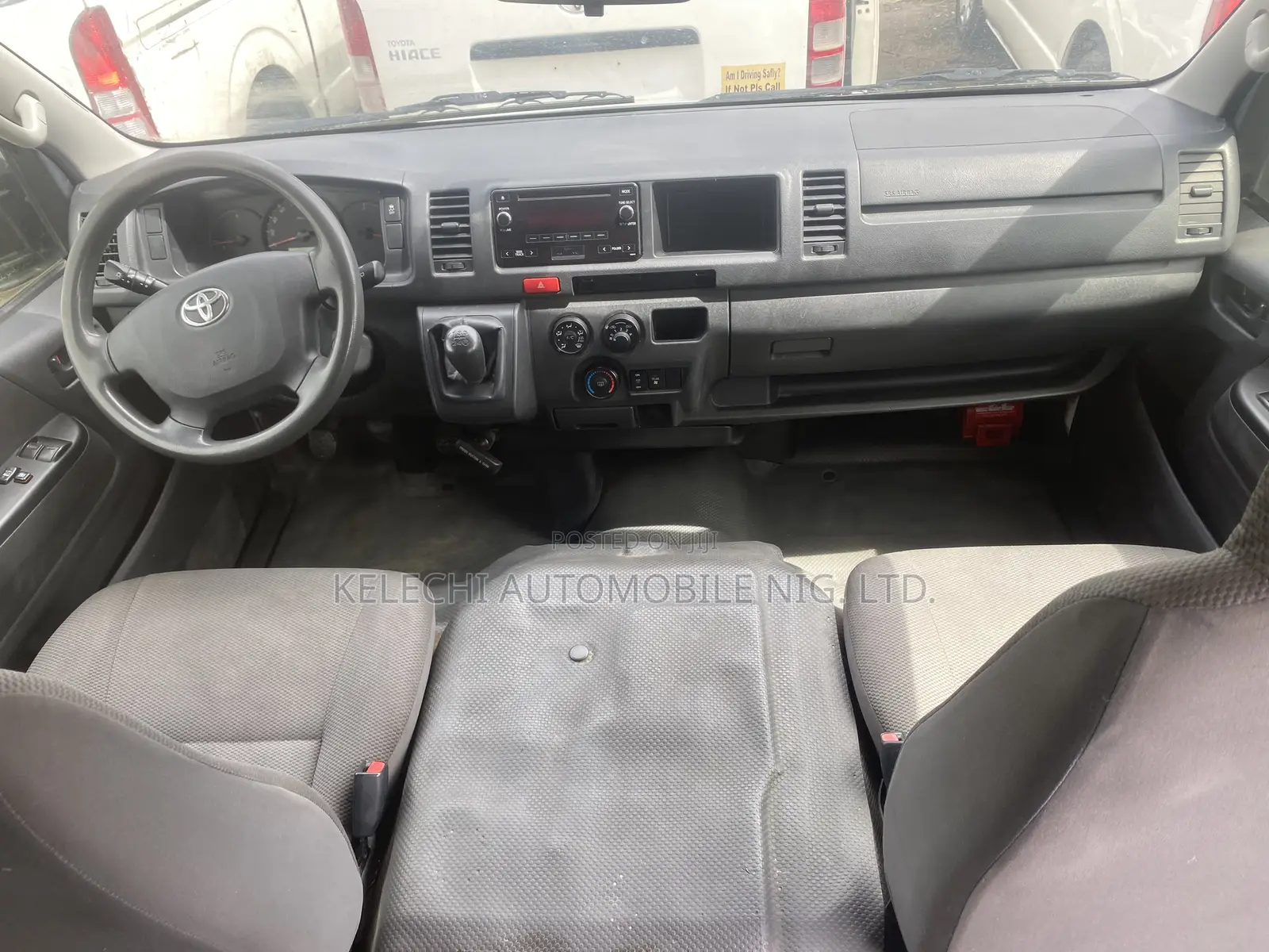 Toyota HiAce 2018 White