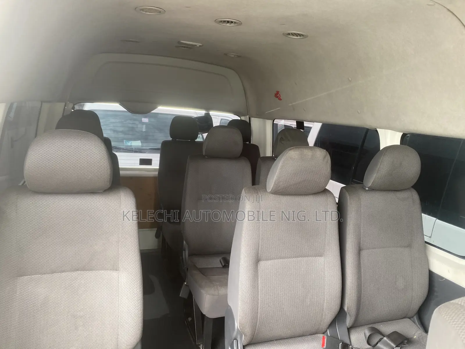 Toyota HiAce 2018 White