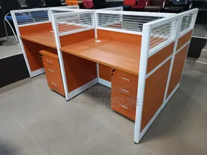 Good Four Workers Workstation