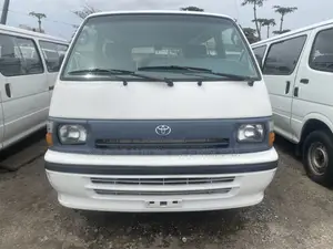Toyota HiAce 2000 White