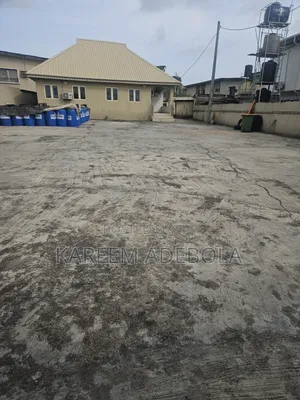 Warehouse in Eric Moore Surulere