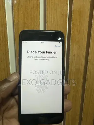 Apple iPhone 7 32 GB Black