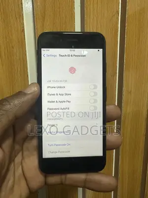 Apple iPhone 7 32 GB Black