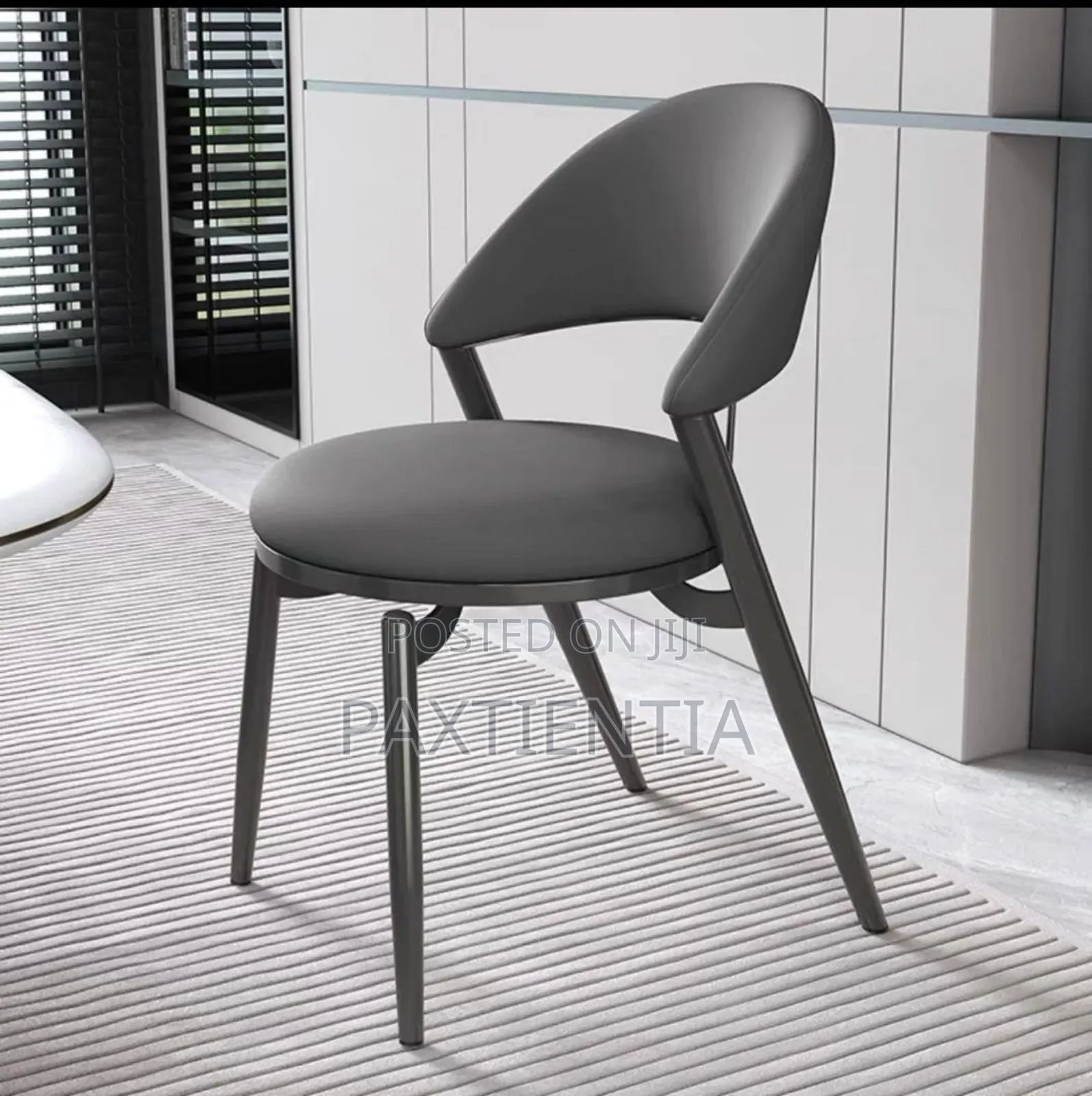 2 Hole Dinning Chairs