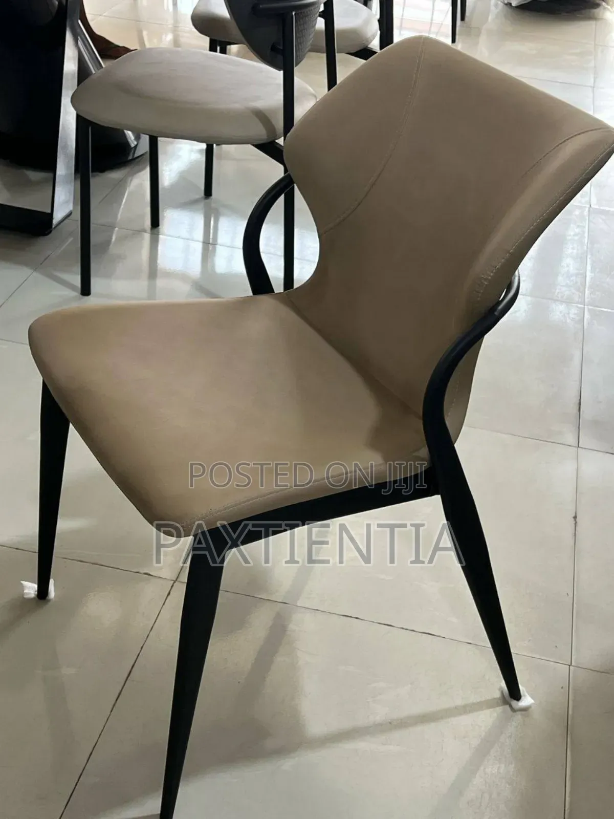 2 Hole Dinning Chairs