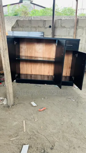 Ful.Ly Constructed and Strong 3*4 Kitchen Cabinet