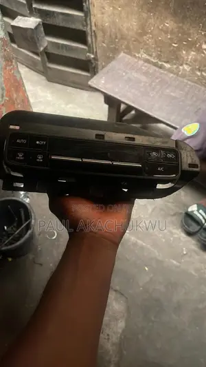 Toyota Corolla 014-017 Ac Controller (Body Spare Parts)