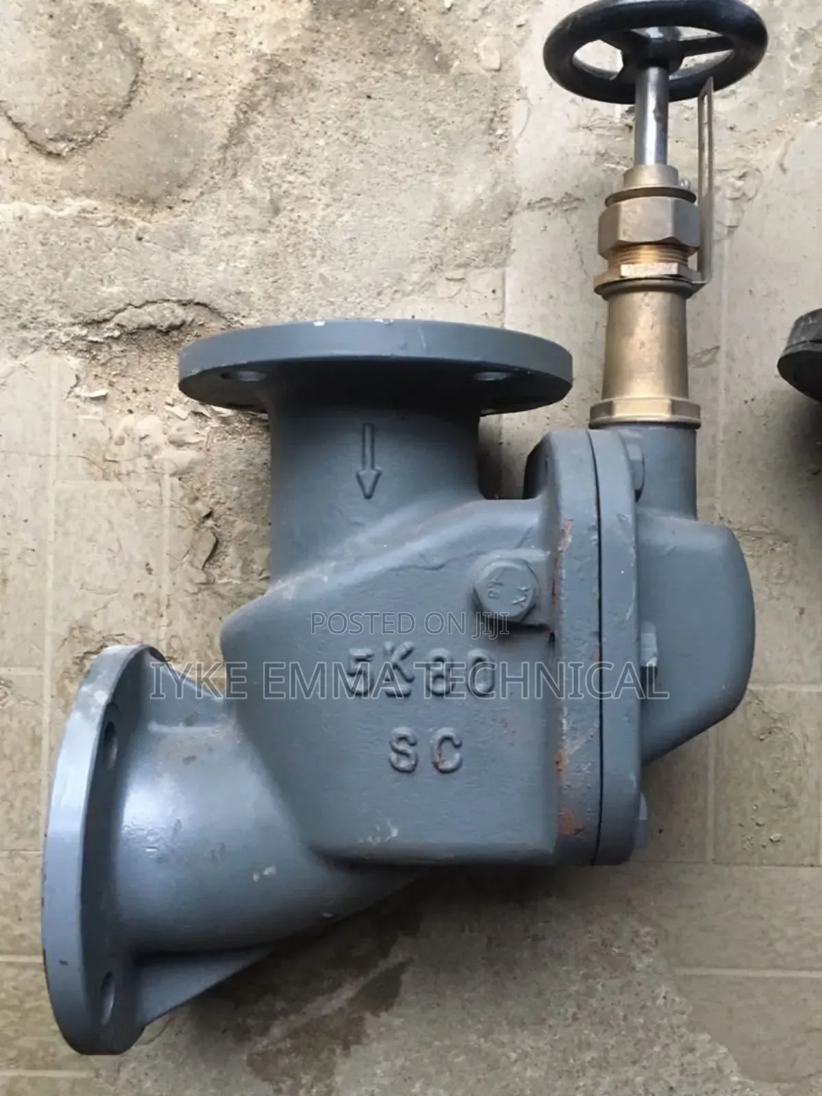 Cast Iron Storm Valve Angled Type With
Handle 80