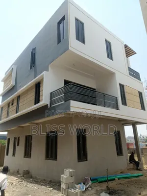 5bdrm Duplex in Jahi for sale