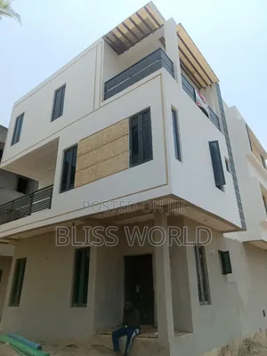 5bdrm Duplex in Jahi for sale