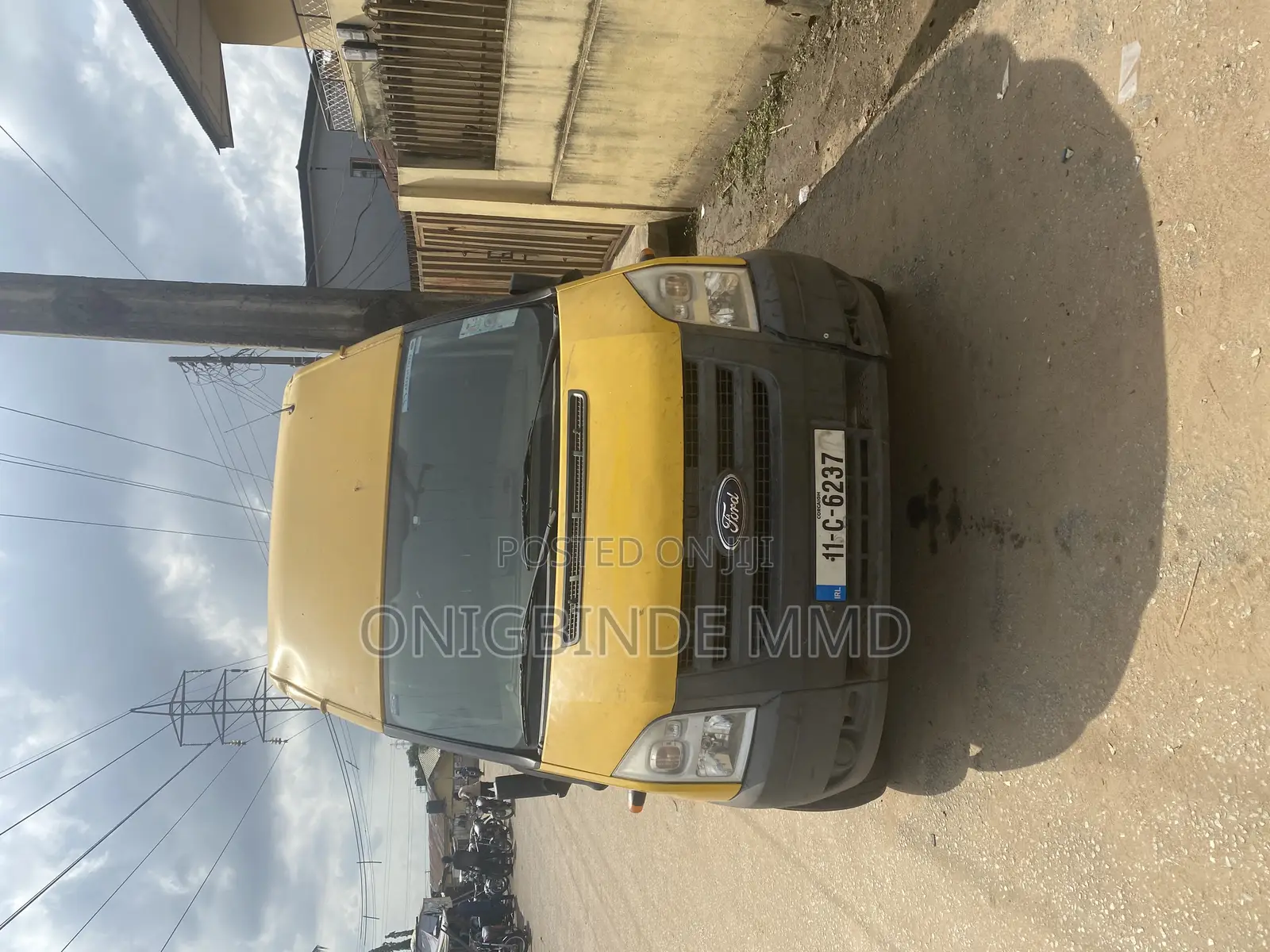 Ford Transit 2003 Yellow