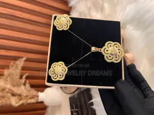 Photo - Flora Jewelry Set