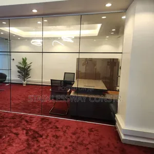 Reimagine Workspaces With Sleek Glass Walls