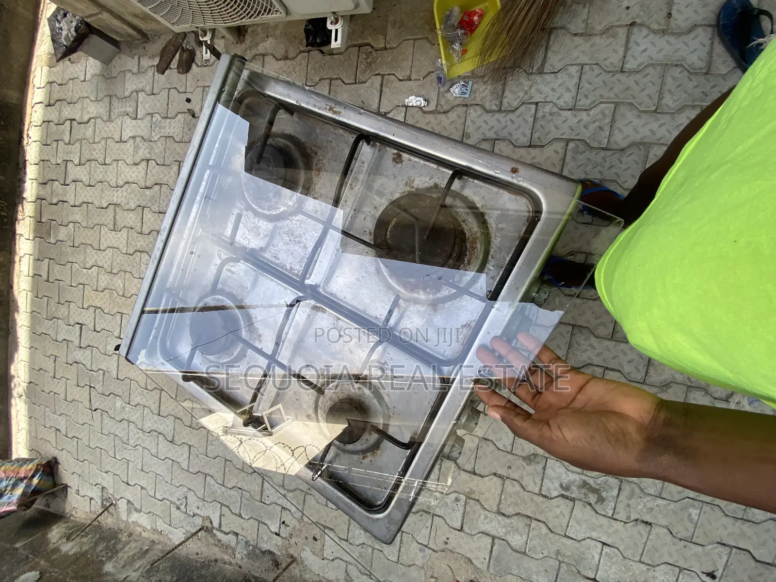 Fairly Used 4 Burner Oven for Sale