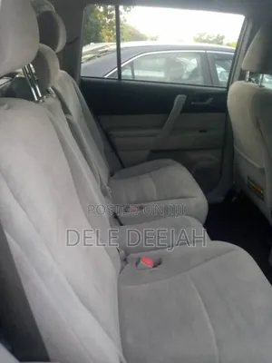 Toyota Highlander 3.5L 4WD 2013 Gray