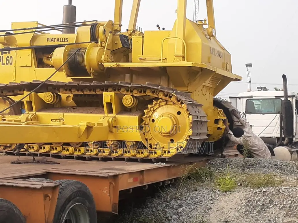 Lowbed Truck Is Available for Rent