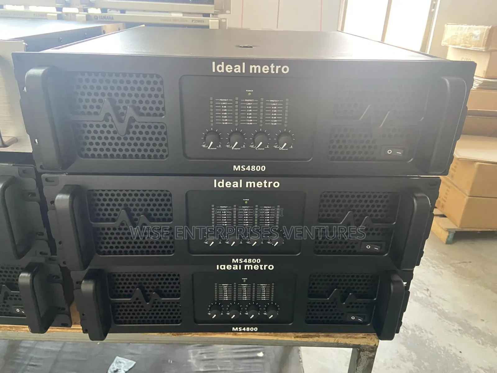 4 Channels Power Amplifier
