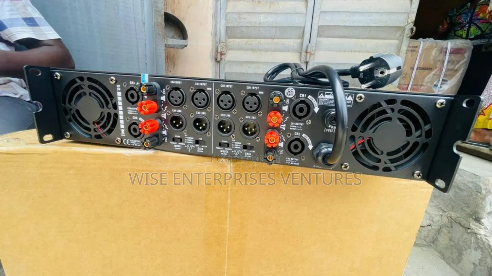 4 Channels Power Amplifier