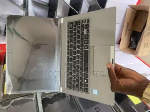 New Laptop Toshiba 8GB Intel Core I5 SSD 256GB