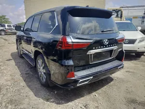 Lexus LX 570 (5 seats) AWD 2017 Black