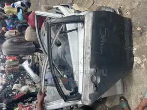 Toyota Corolla 020 Back Right Door (Body Spare Parts )