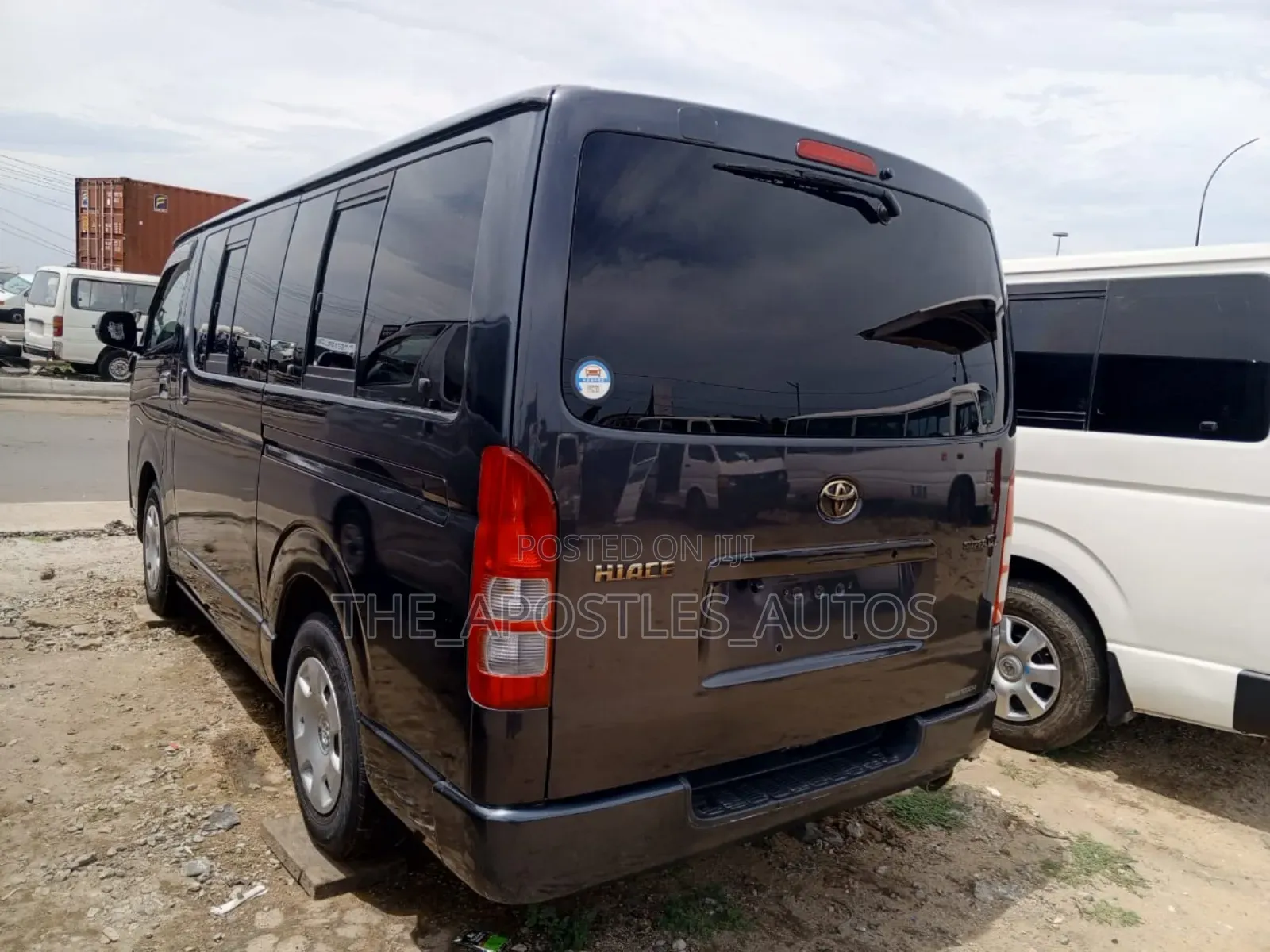 Toyota HiAce 2010 Black